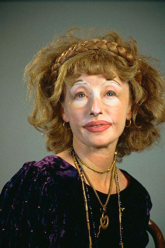 Cindy Sherman: Feminenliğe ve cinsiyet yargılarına meydan okuyan portreler 16 Cindy Sherman: Feminenliğe ve cinsiyet yargılarına meydan okuyan portreler 16