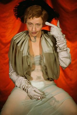 Cindy Sherman: Feminenliğe ve cinsiyet yargılarına meydan okuyan portreler 18 Cindy Sherman: Feminenliğe ve cinsiyet yargılarına meydan okuyan portreler 18
