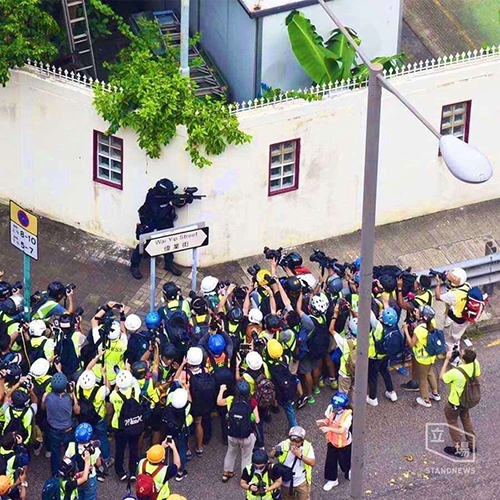 Sosyal Medya ve Maço Kültürü Kıskacında Çatışma Alanı Fotoğrafları 2 Sosyal Medya ve Maço Kültürü Kıskacında Çatışma Alanı Fotoğrafları 2