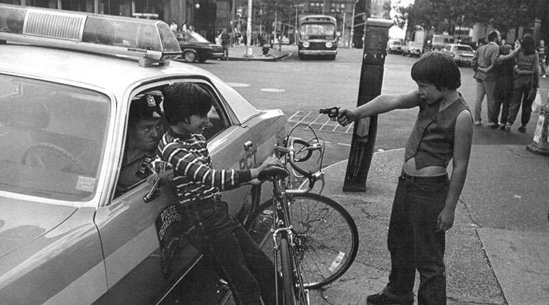 Jill Freedman’ın Sokak Fotoğrafçılığı : "Ben Bir Kamerayım" 1 Jill Freedman’ın Sokak Fotoğrafçılığı : "Ben Bir Kamerayım" 1