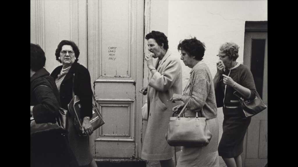 Jill Freedman’ın Sokak Fotoğrafçılığı : "Ben Bir Kamerayım" 10 Jill Freedman’ın Sokak Fotoğrafçılığı : "Ben Bir Kamerayım" 9