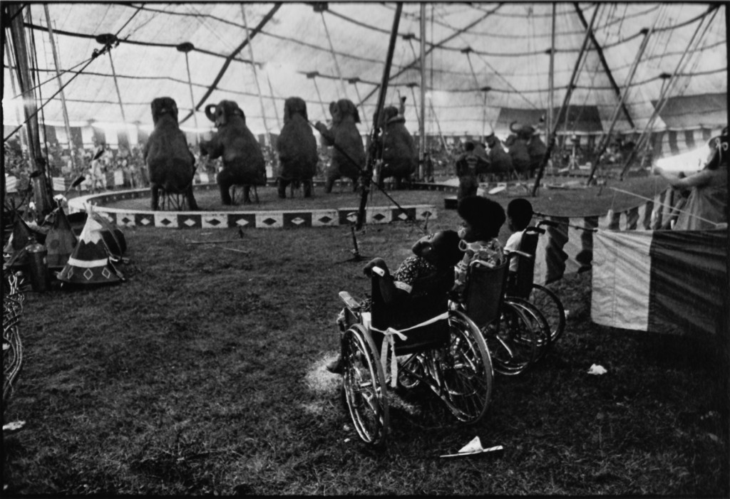 Jill Freedman’ın Sokak Fotoğrafçılığı : "Ben Bir Kamerayım" 7 Jill Freedman’ın Sokak Fotoğrafçılığı : "Ben Bir Kamerayım" 6