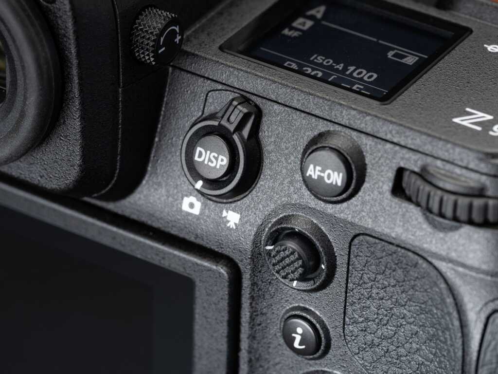 Nikon Z9 shoulder controls